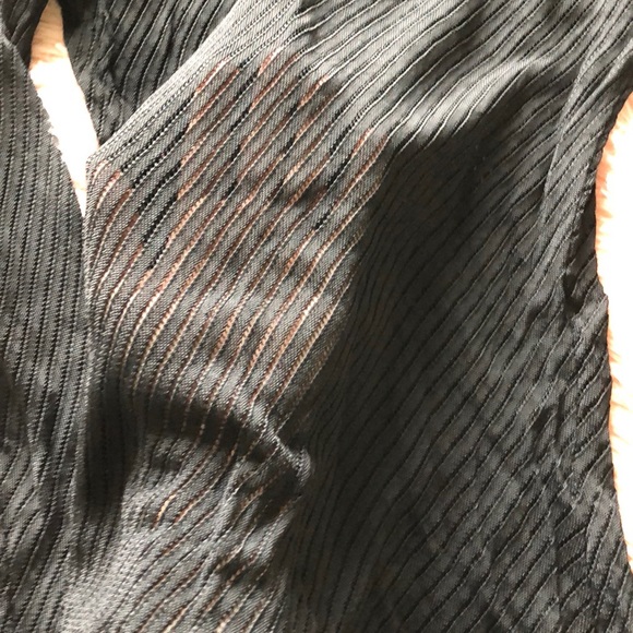 Cache semi-sheer black cover-up with long sleeves - Picture 6 of 6